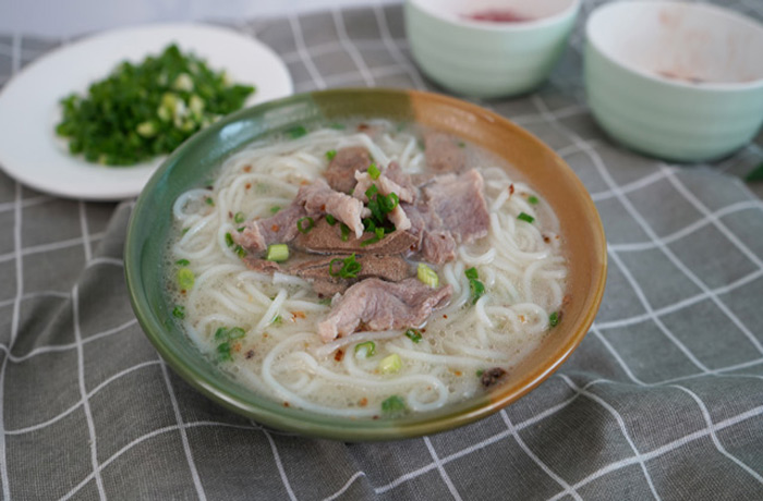 西平原味汤粉王培训